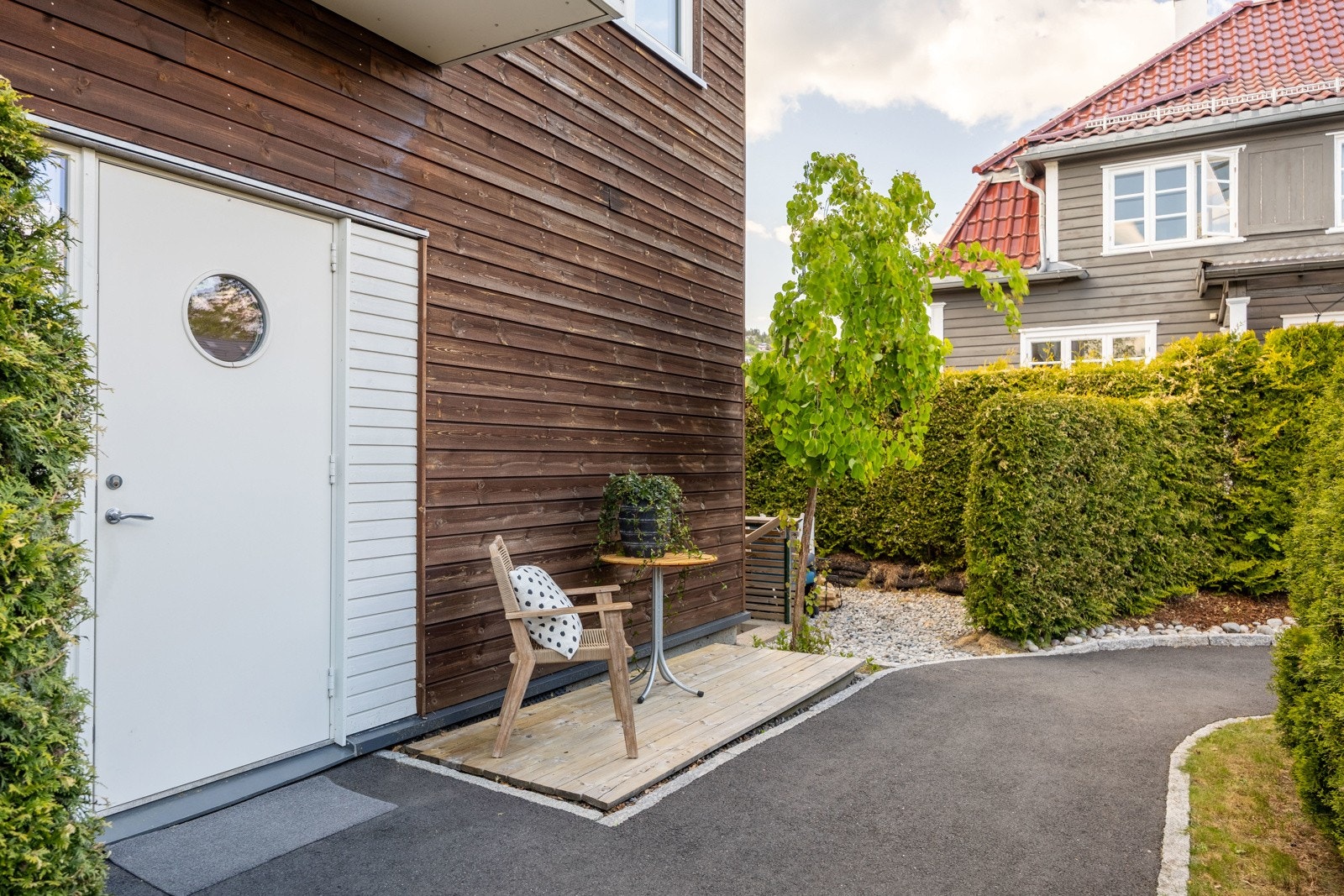 Inngangsparti. Galleribilde