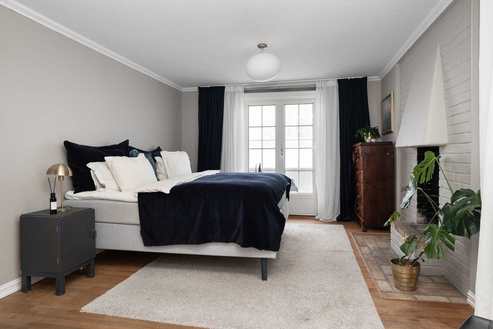 Fra soverommet er det utgang til balkong Galleribilde