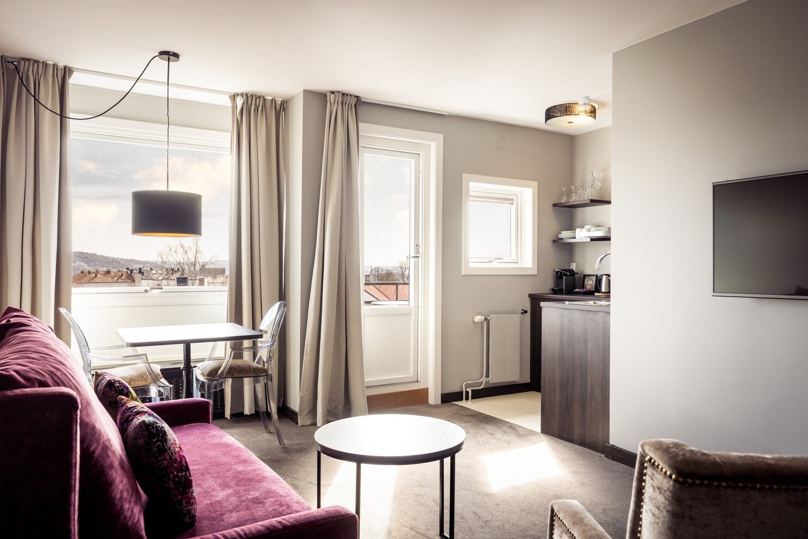 Studio leilighet med utgang til balkong. Galleribilde