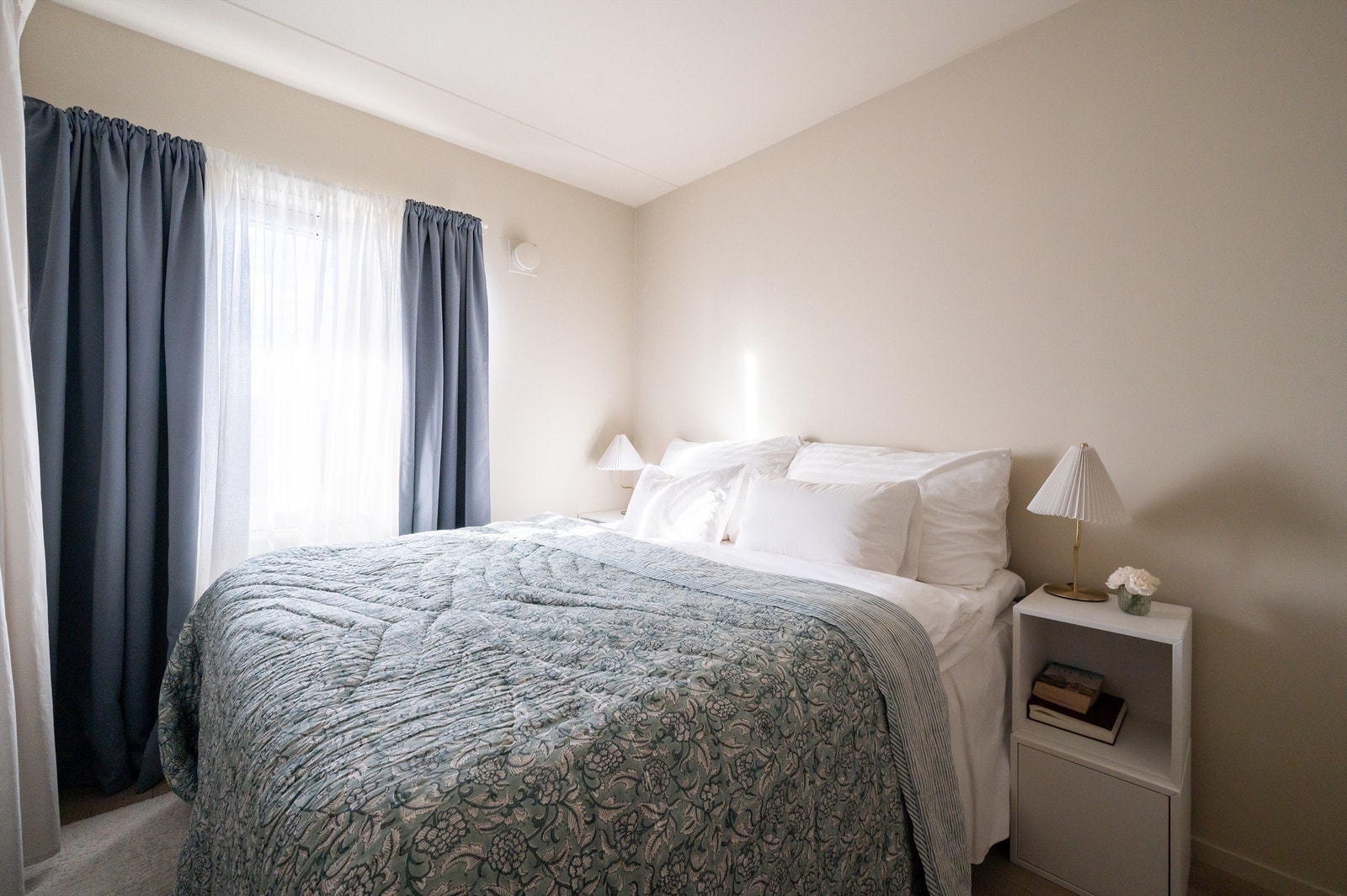 Leiligheten har to gode soverom i 2. etasje. Galleribilde