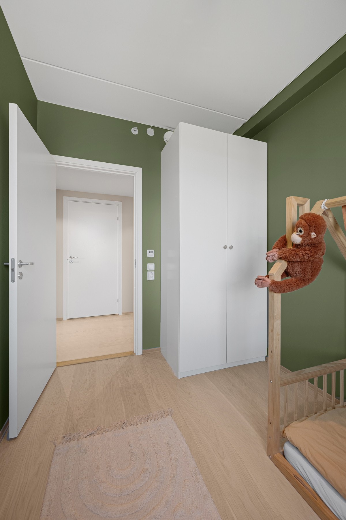 Gode oppbevaringsmuligheter i skap Galleribilde