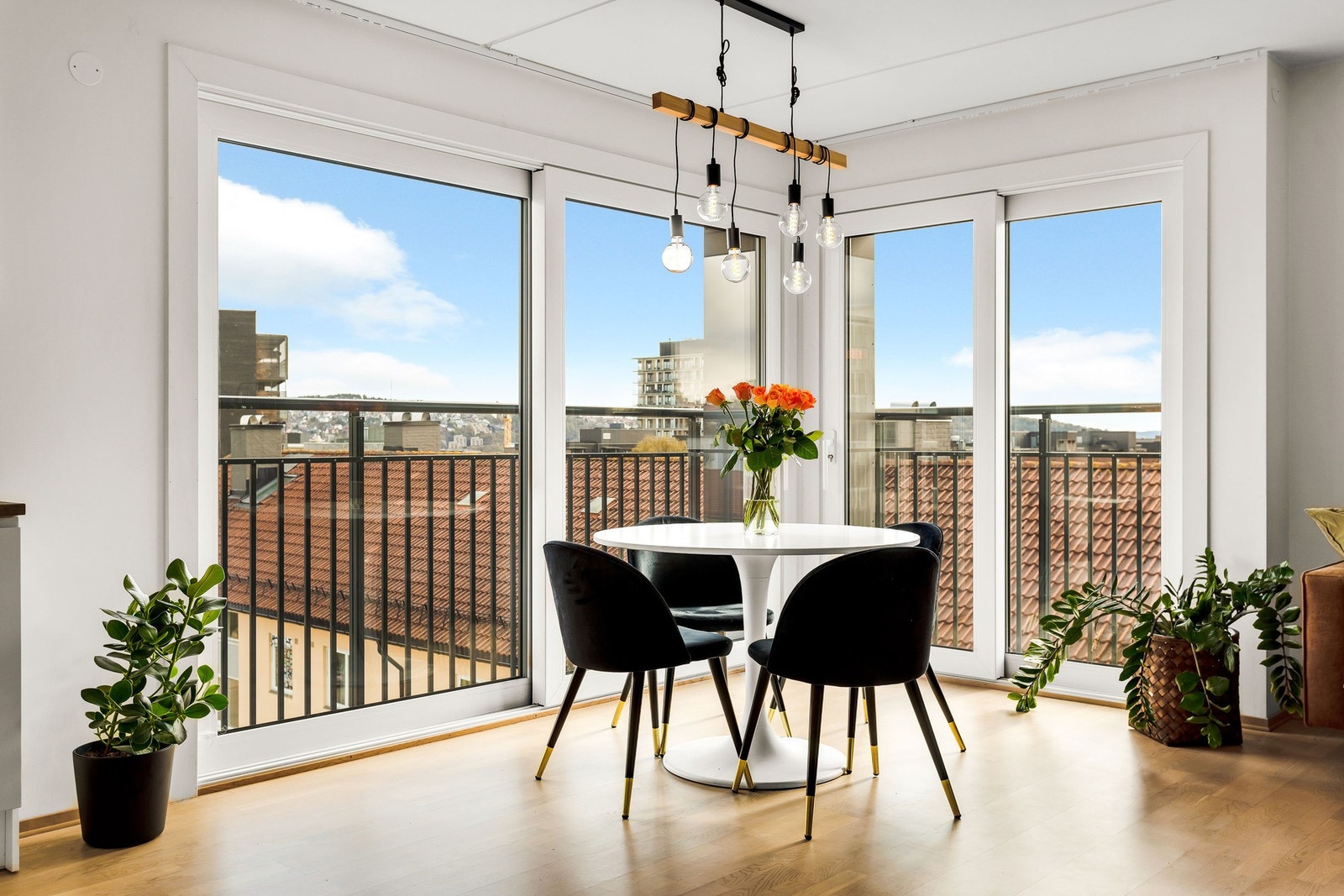 Det bys på en fin utsikt over området Galleribilde