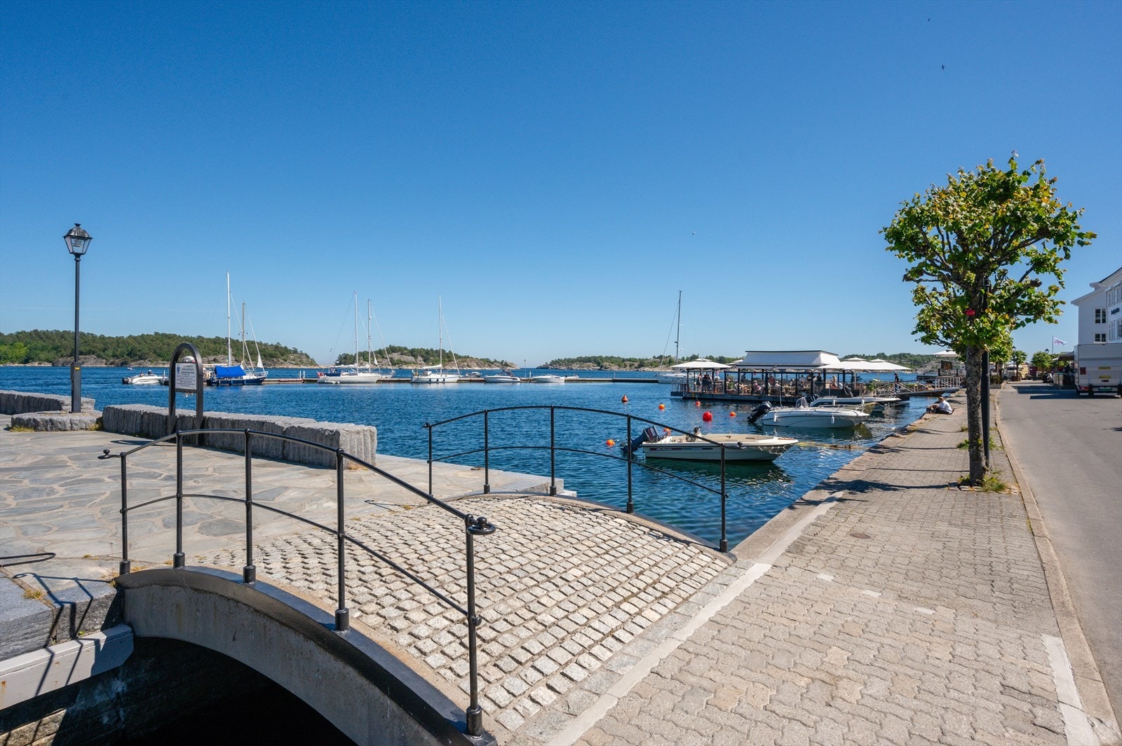 Idylliske Risør sentrum Galleribilde