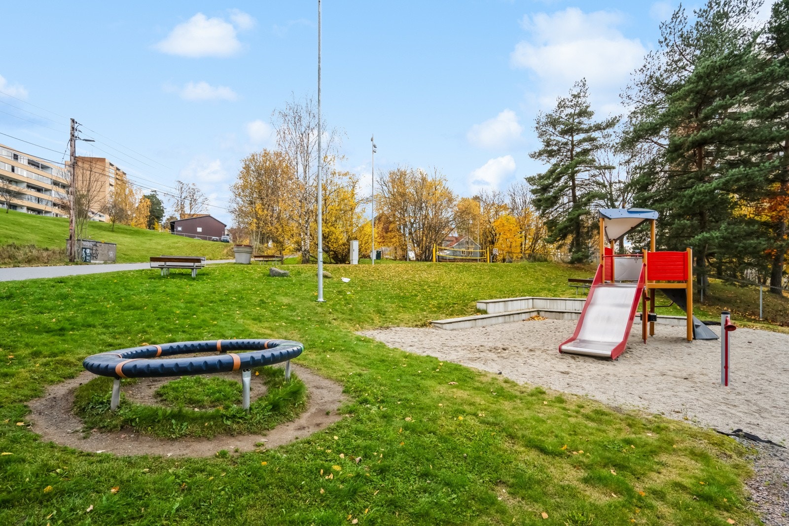 Flere lekeplasser i området Galleribilde