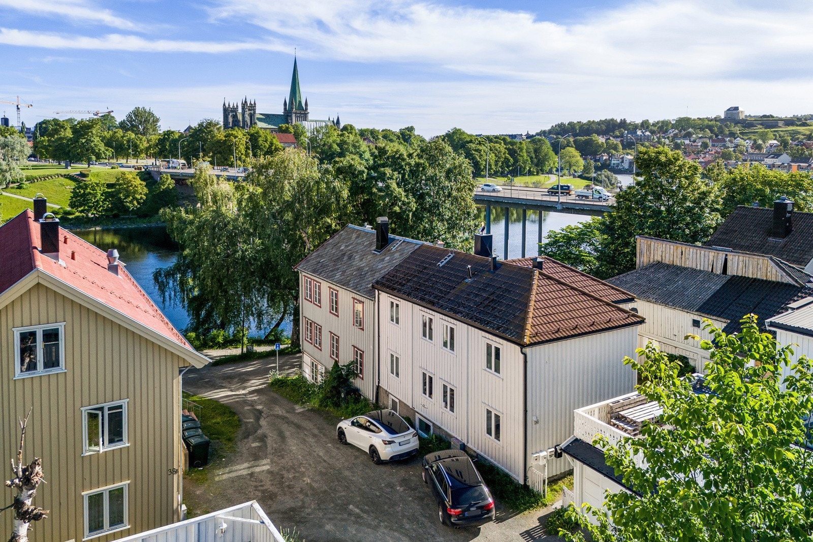Klostergata 36B ligger svært attraktivt til med tanke på byens store studiesteder, Campus, sentrumsområde mm. Galleribilde
