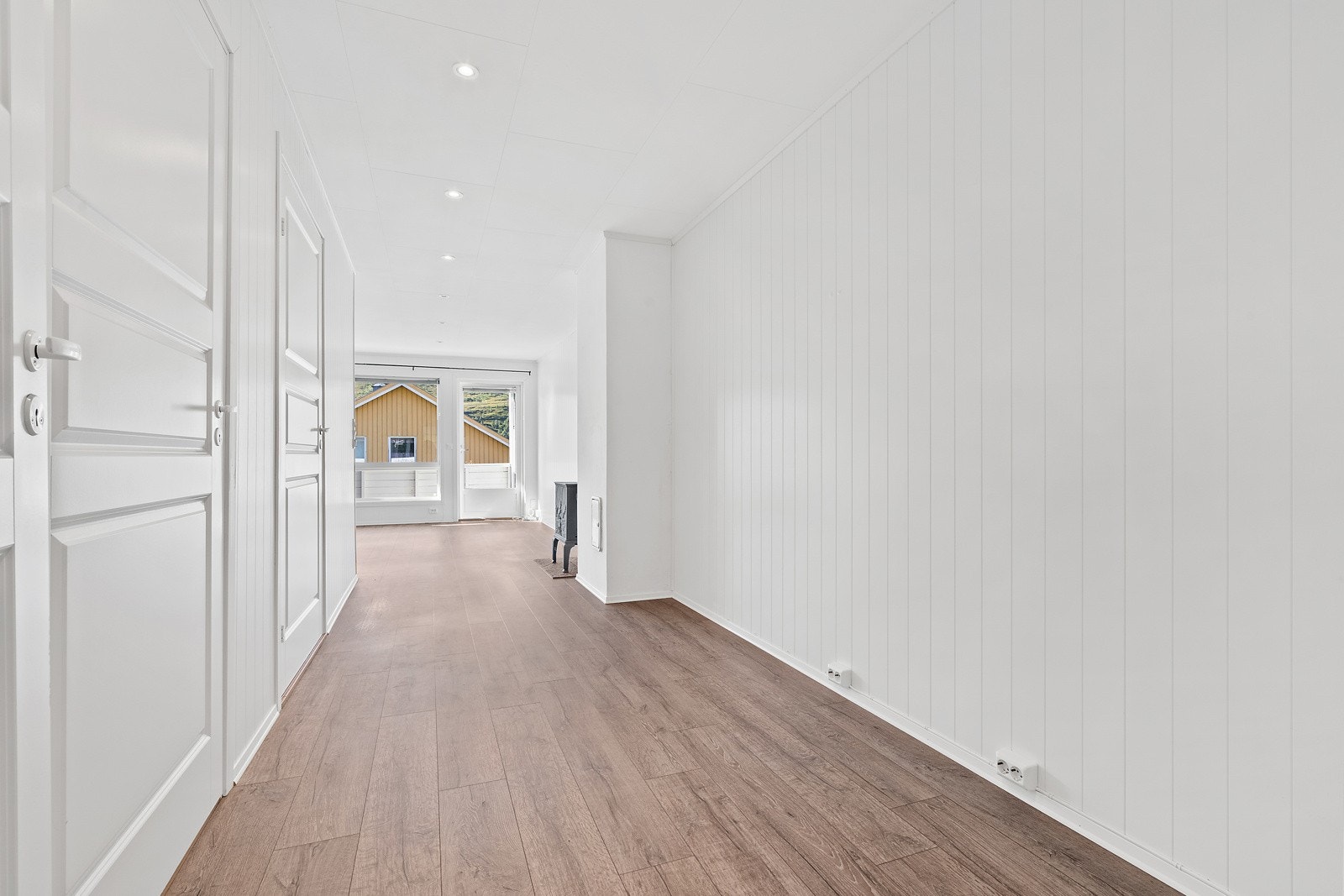 Gangen gir deg også muligheten for å innrede både ekstra garderobeplass og skrivebord. Galleribilde