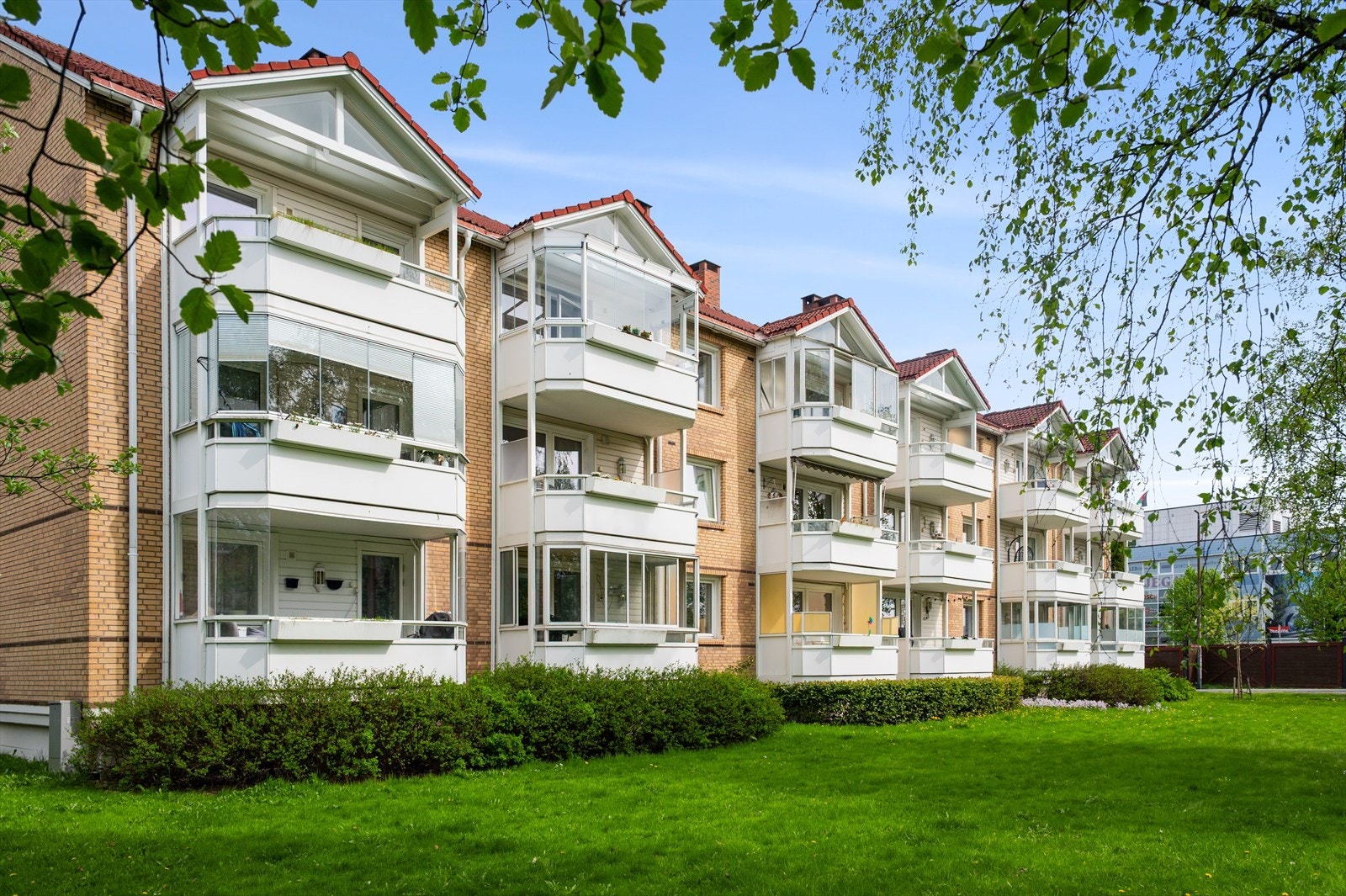 Dette er leiligheten for deg som ønsker å bo sentrumsnært, men samtidig i skjermede grønne omgivelser. Galleribilde