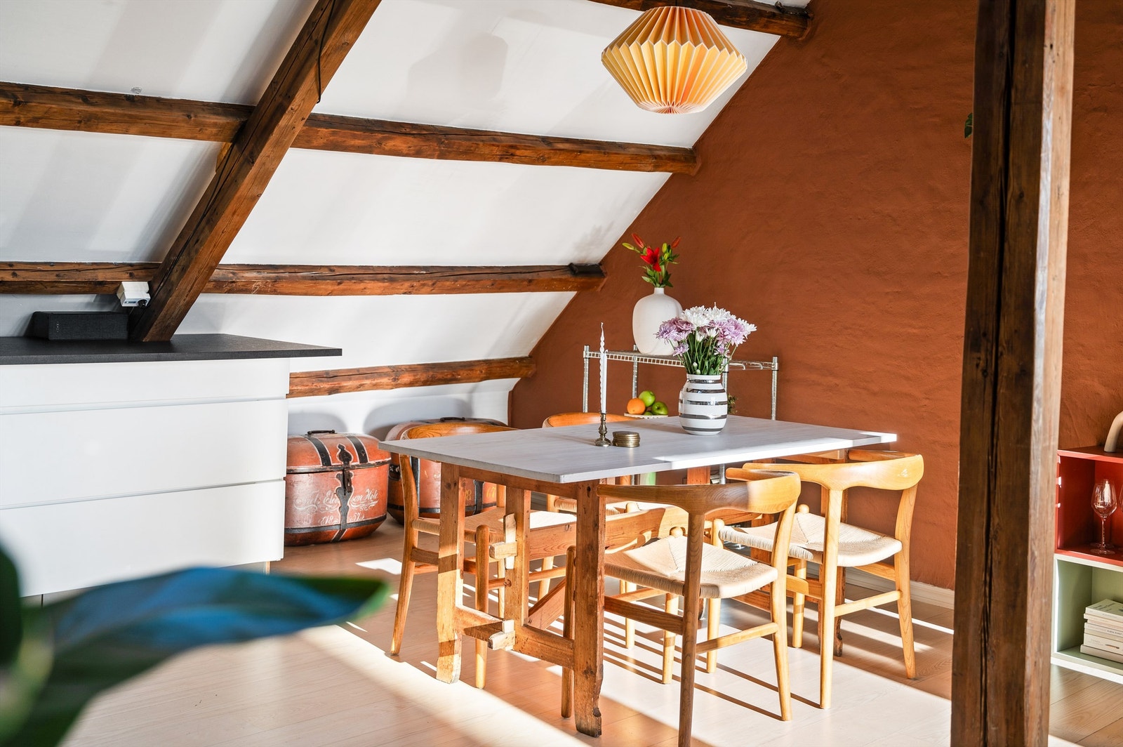 Her kan du enkelt invitere over venner og familie på hyggelige sammenkomster. Galleribilde