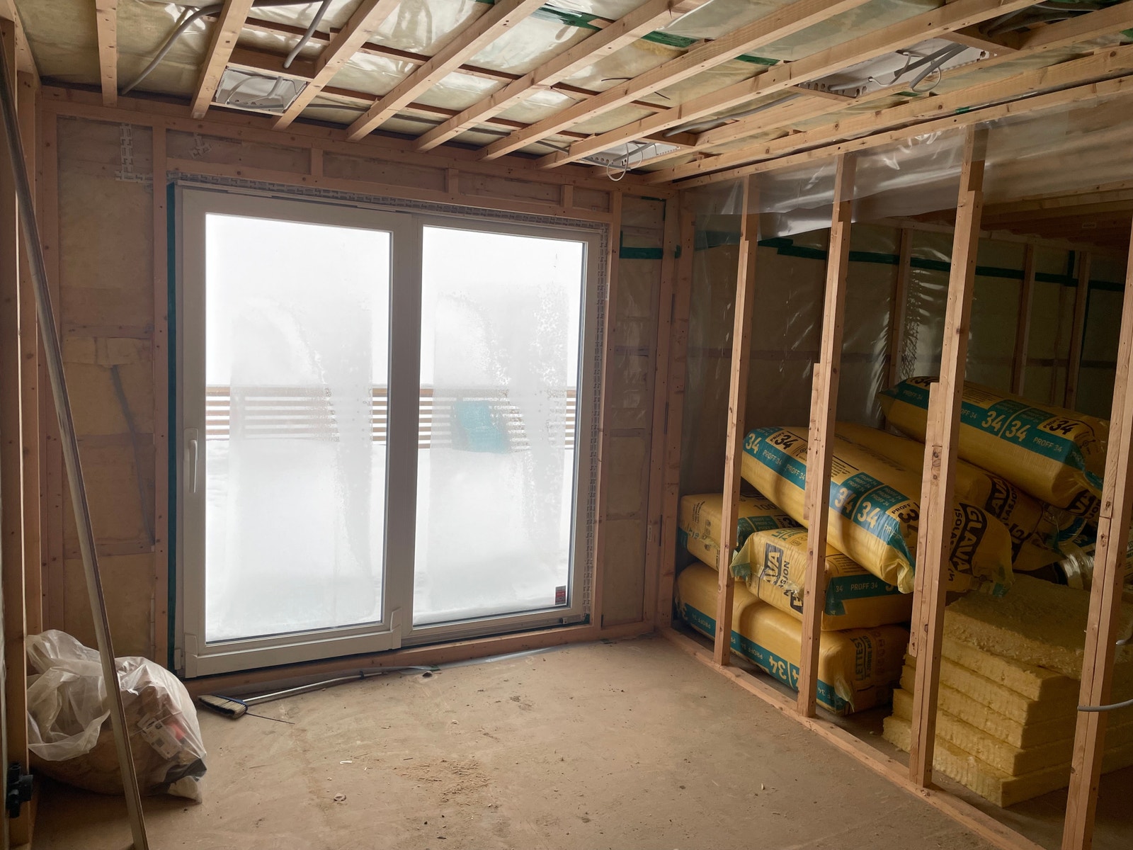 Første etasje. Utgang til veranda. Galleribilde