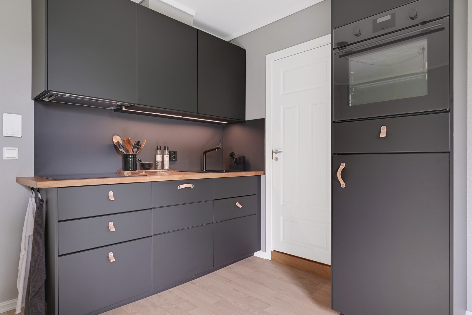 Delikat kjøkken med Ikea-innredning fra 2019 Galleribilde