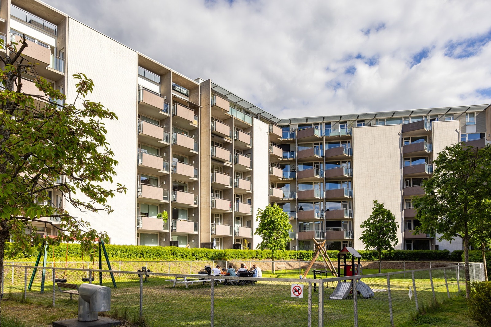 Rolig, skjermet og barnevennlig beliggenhet i Nydalen. Galleribilde