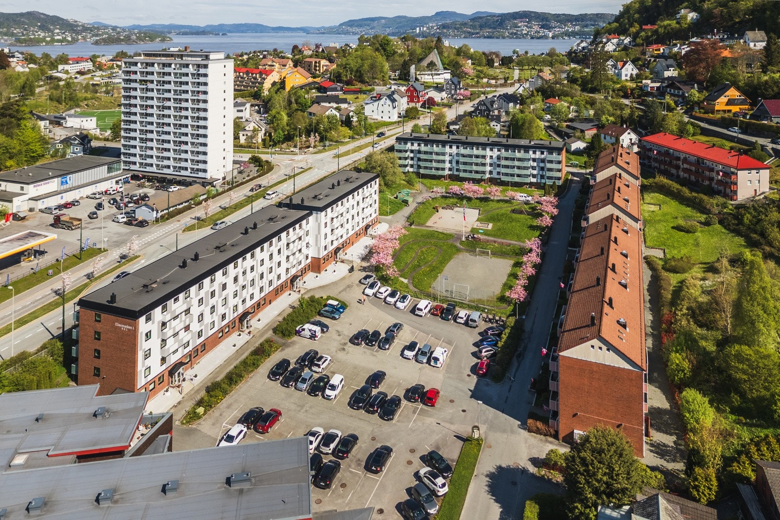 Leilighet er sentrumsnær med fantastisk kollektiv tilbud! Galleribilde