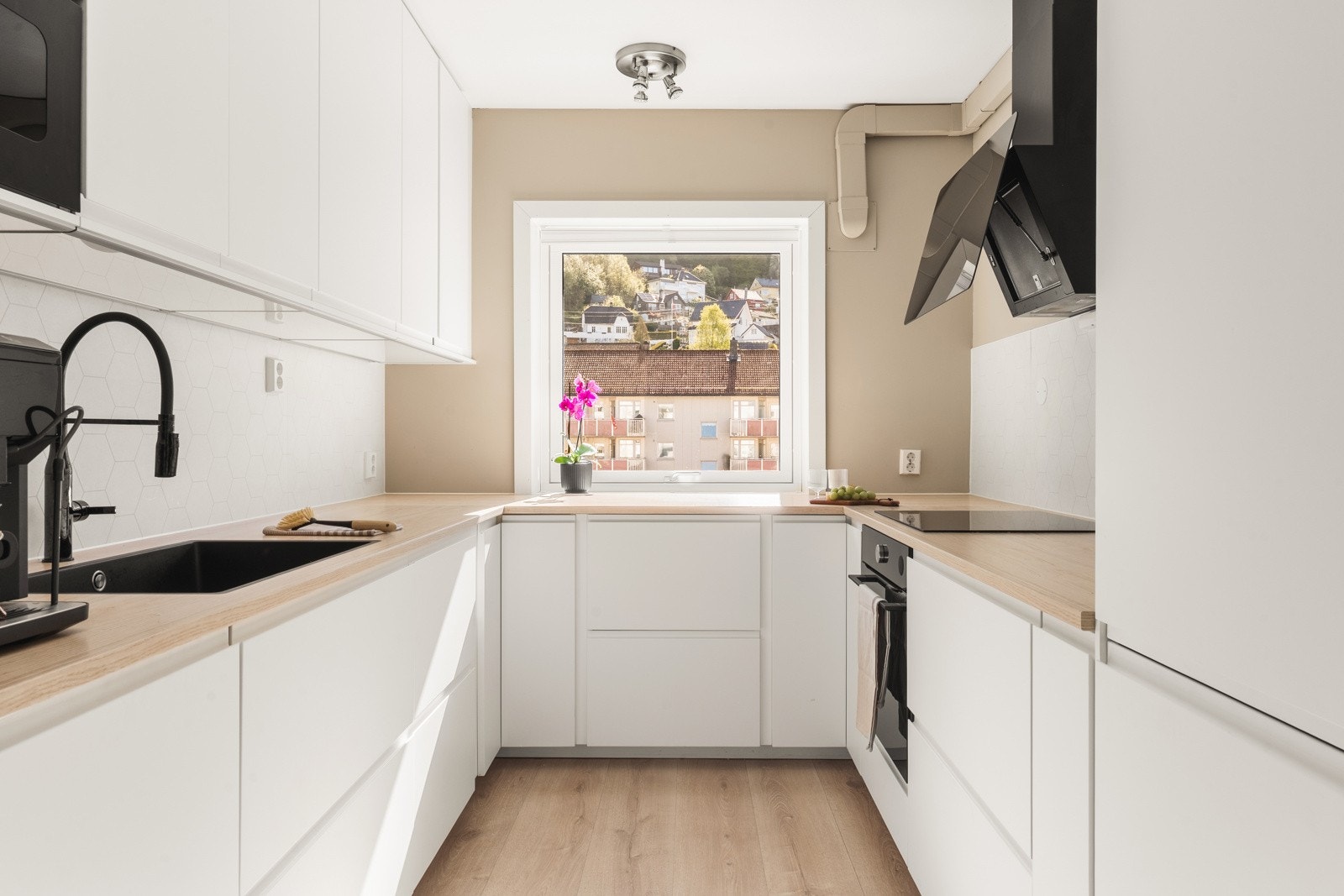 Kjøkkenet er fra 2023 og innredningen er fra IKEA. Galleribilde