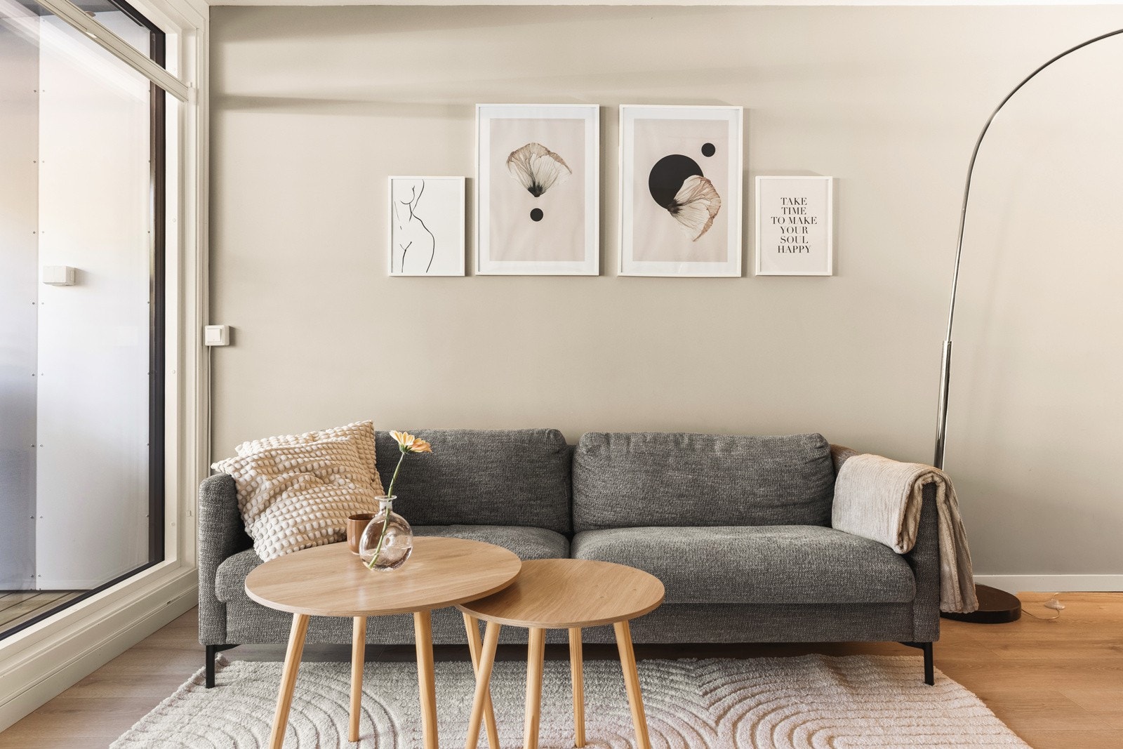 Rommet er målt til ca. 22,7 kvm. Galleribilde