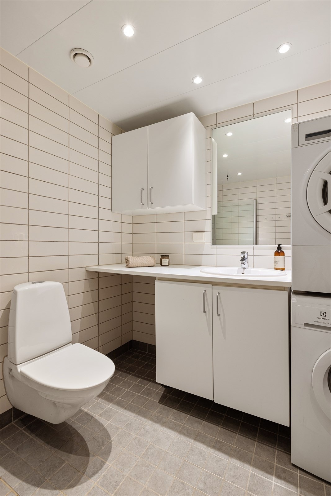 Det er opplegg for vaskemaskin og tørketrommel. Galleribilde