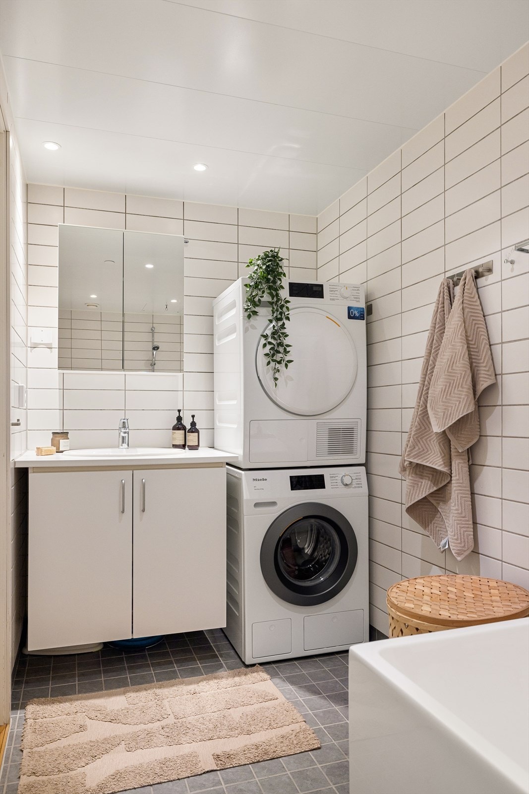 Det er opplegg for vaskemaskin og tørketrommel. Galleribilde