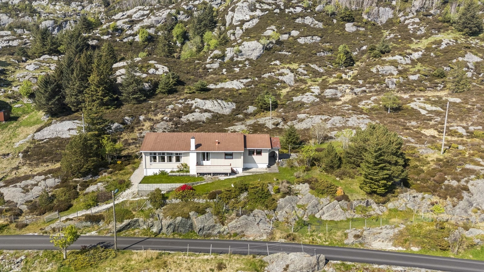Eigedomen ligg fint til, 10 min spasertur frå kaia Galleribilde
