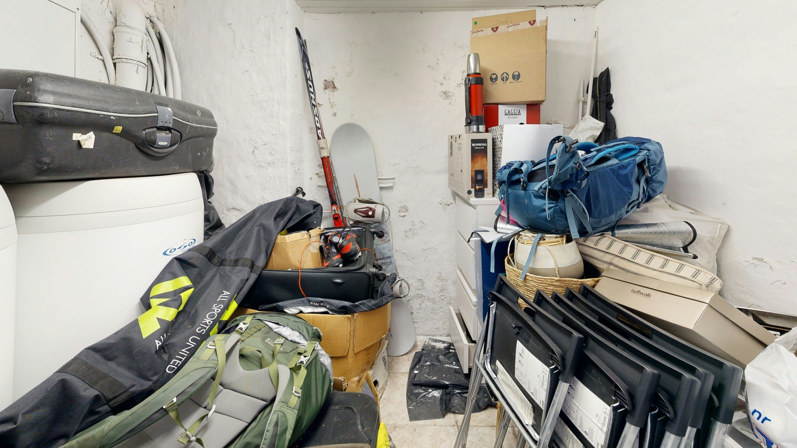 Fellesbod i kjeller, deles med leiligheten i 1 etasje. Galleribilde