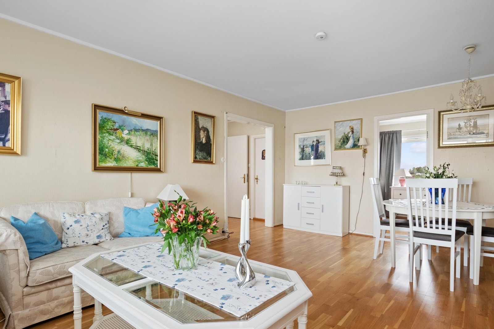 Stuen og spisestue Galleribilde