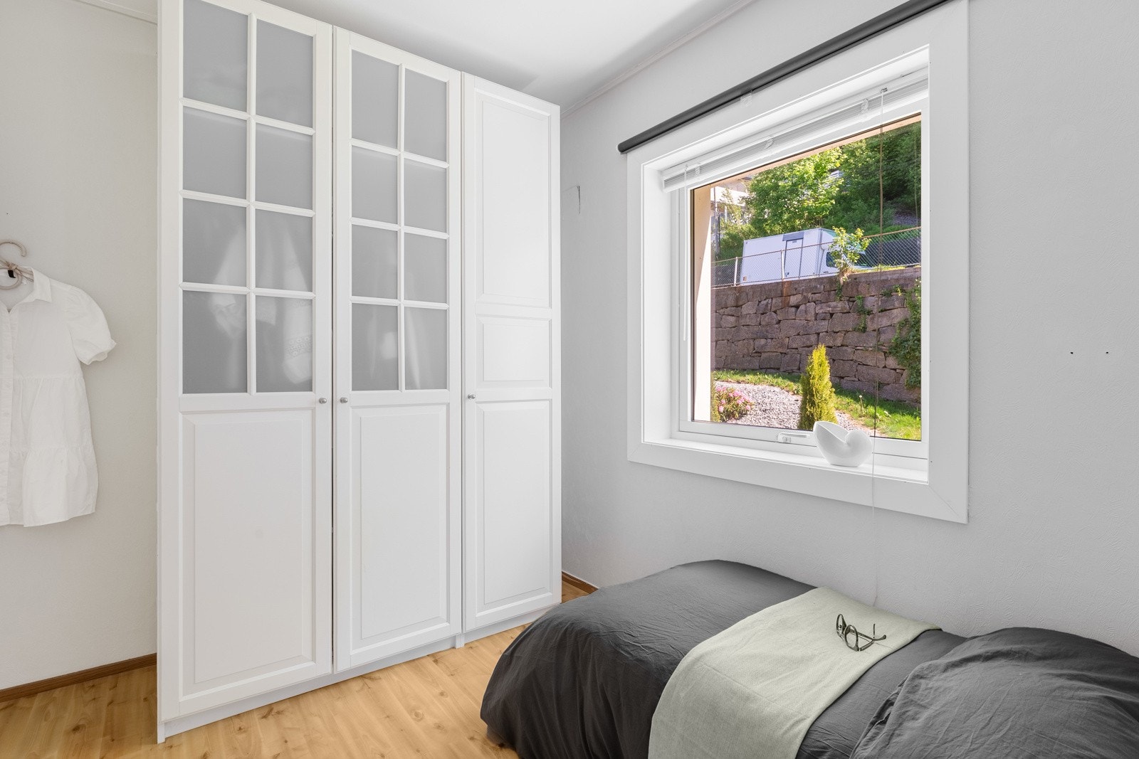 Stor flott garderobe som følger handelen. Galleribilde