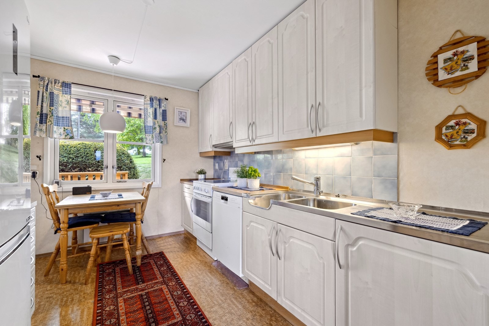 Praktisk og funksjonelt kjøkken Galleribilde