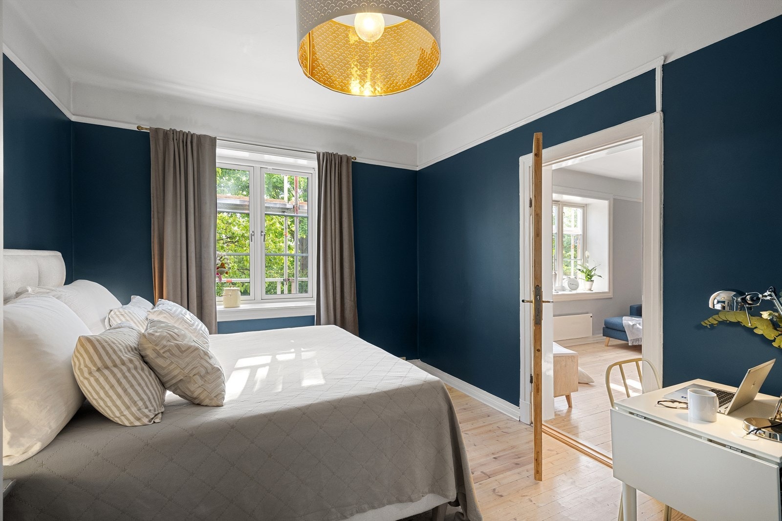 Hovedsoverom av god størrelse vendt mot bakgård Galleribilde