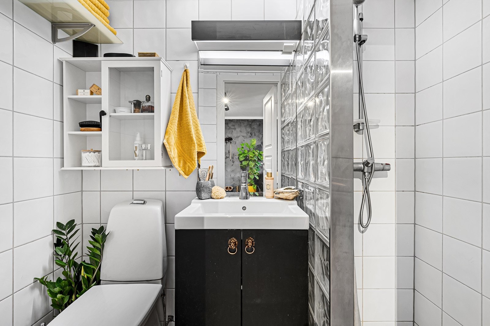 Flislagt bad med varmekabel i gulvet Galleribilde