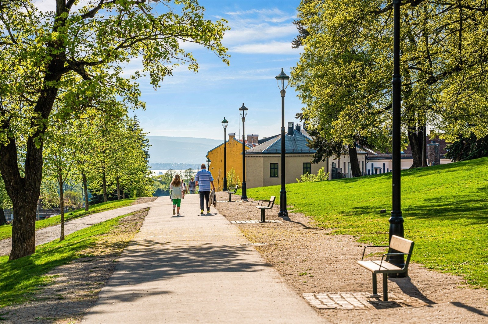 Sentral beliggenhet i et av Oslos mest kulturrike områder. Leiligheten ligger i hjertet av Gamlebyen med gangavstand til Oslo S og Bussterminalen. Området er en populær bydel, med den gamle sjarmen intakt. Galleribilde