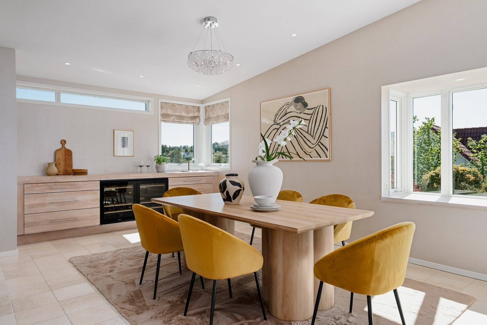 Her har du god plass til spisestue. Galleribilde