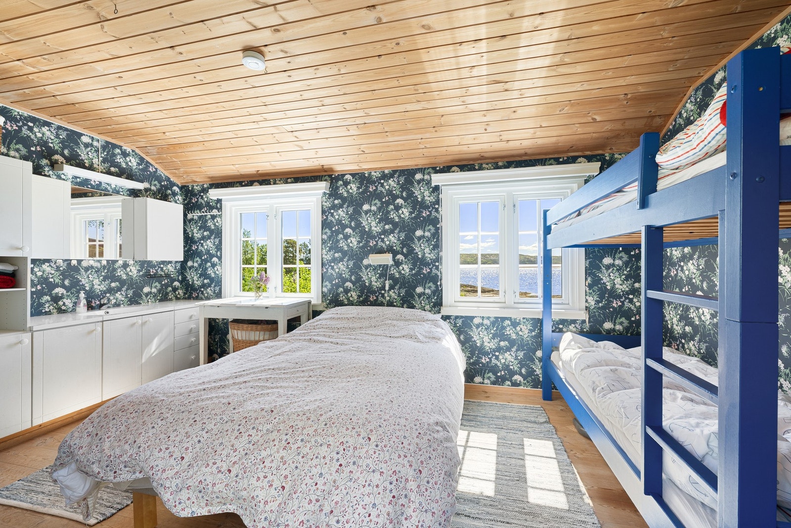 Soverommet har servant og toalett. Galleribilde