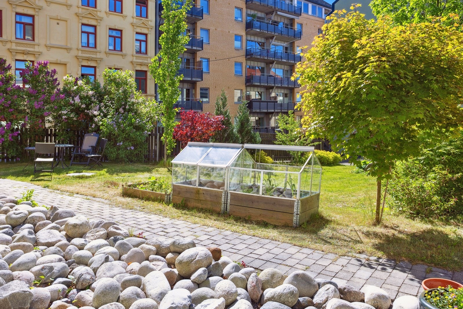 Her bor du sentralt på Kampen med kort vei til koselige kaféer, parker og offentlig kommunikasjon. Galleribilde