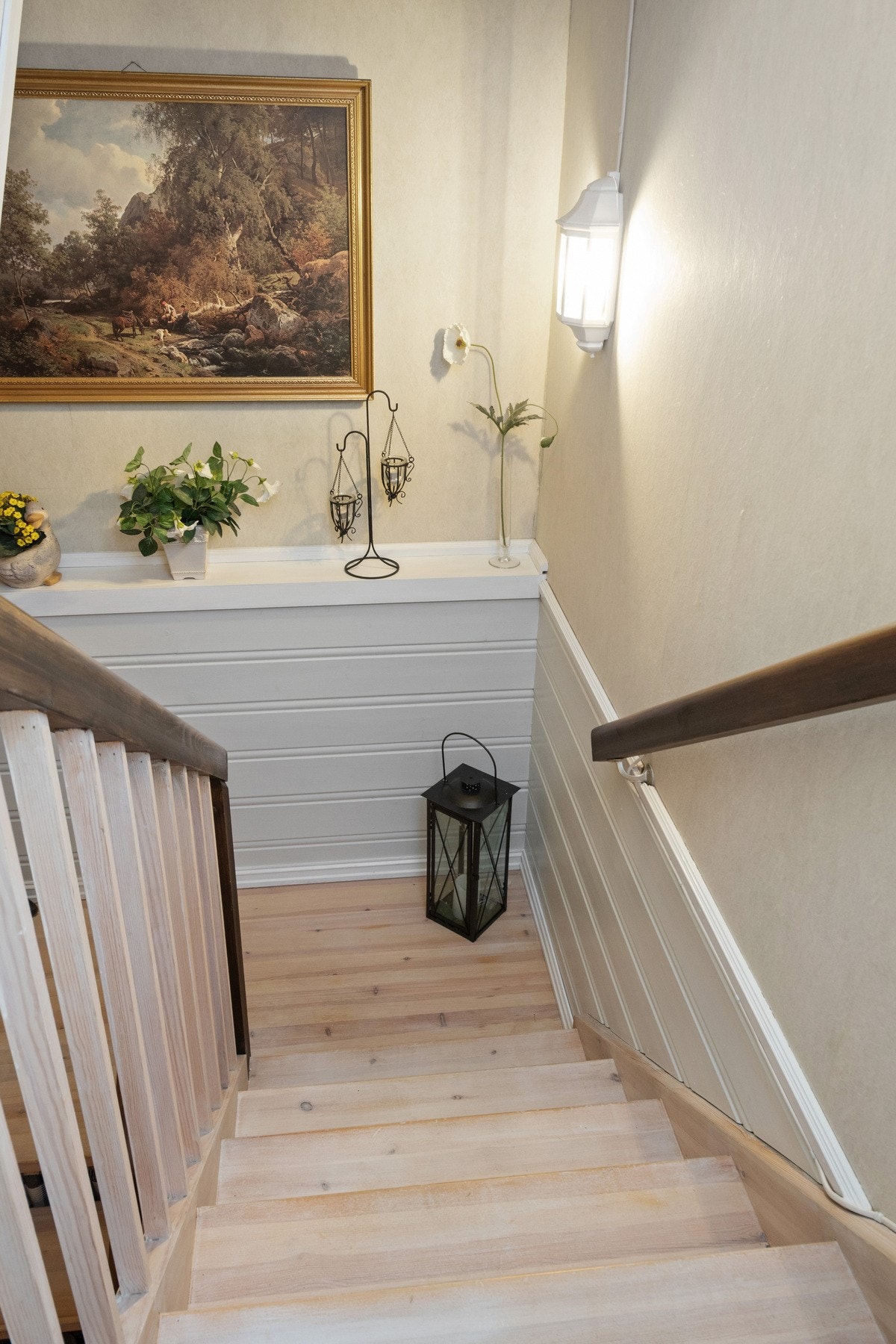 Gang fra 1. etasje ned til underetasjen ( underetasjen ikke omsøkt til rom for varig opphold ) Galleribilde