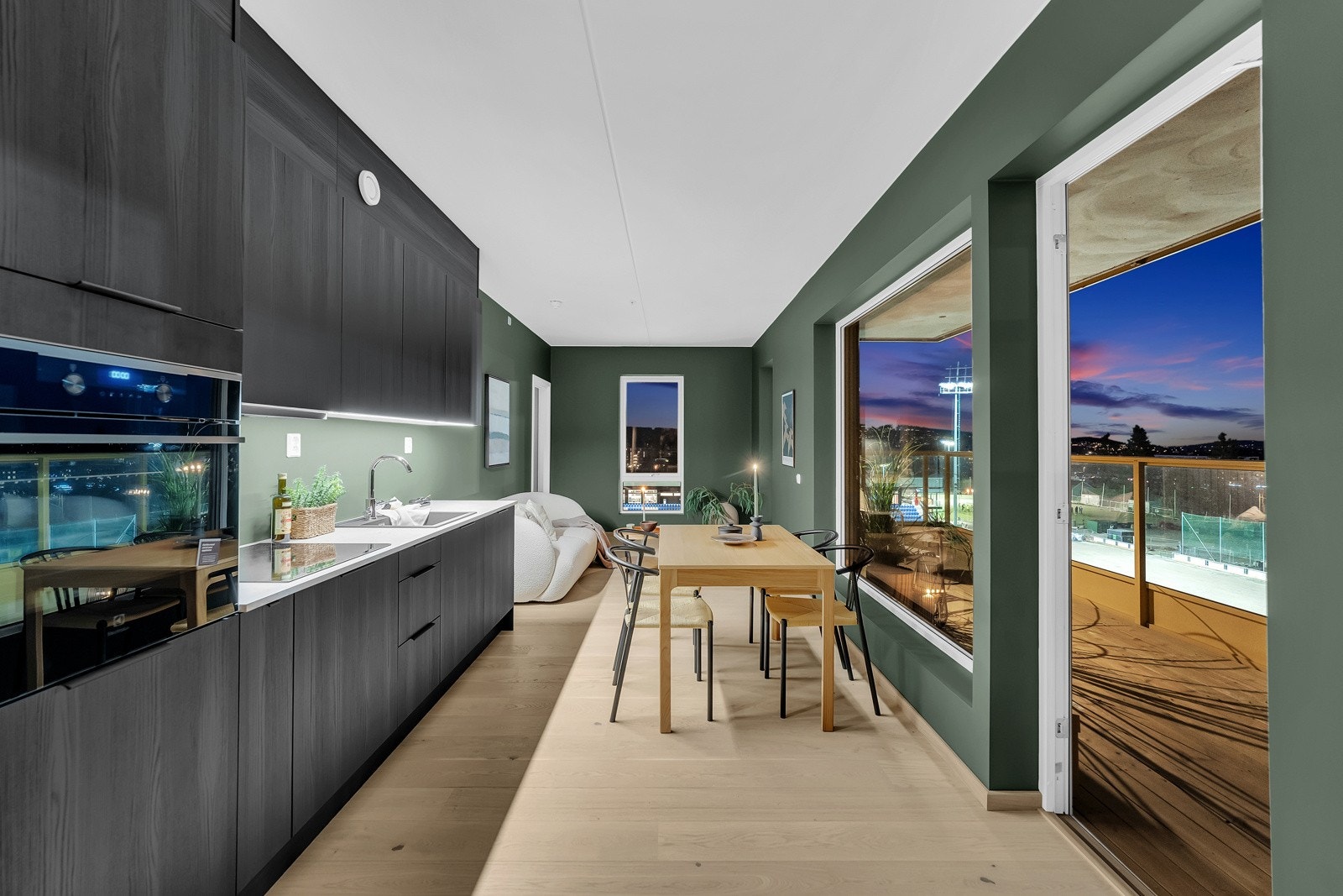 Vannbåren gulvvarme sørger for jevn temperatur gjennom hele rommet. Galleribilde