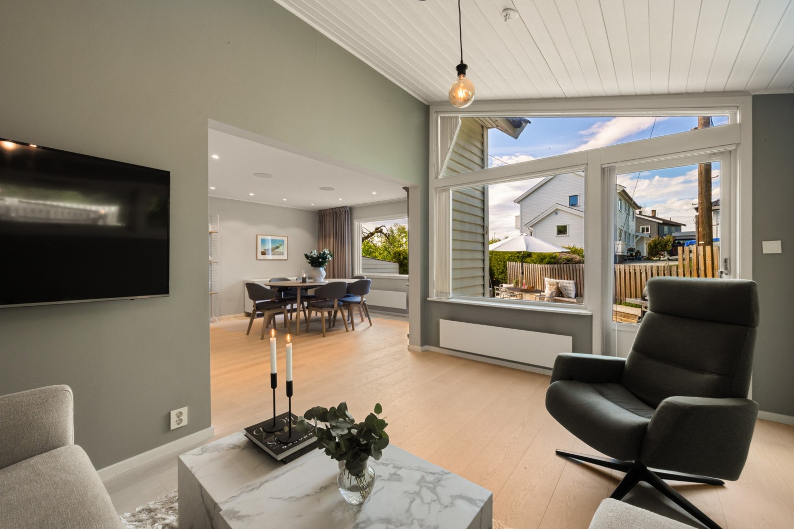 Velkommen til Dalsveien 12A - Presentert av Synnøve Nyhagen v/ Eie Eiendomsmegling Røa, Skøyen & Ullern.
Foto: Foto Zovenfra AS Galleribilde