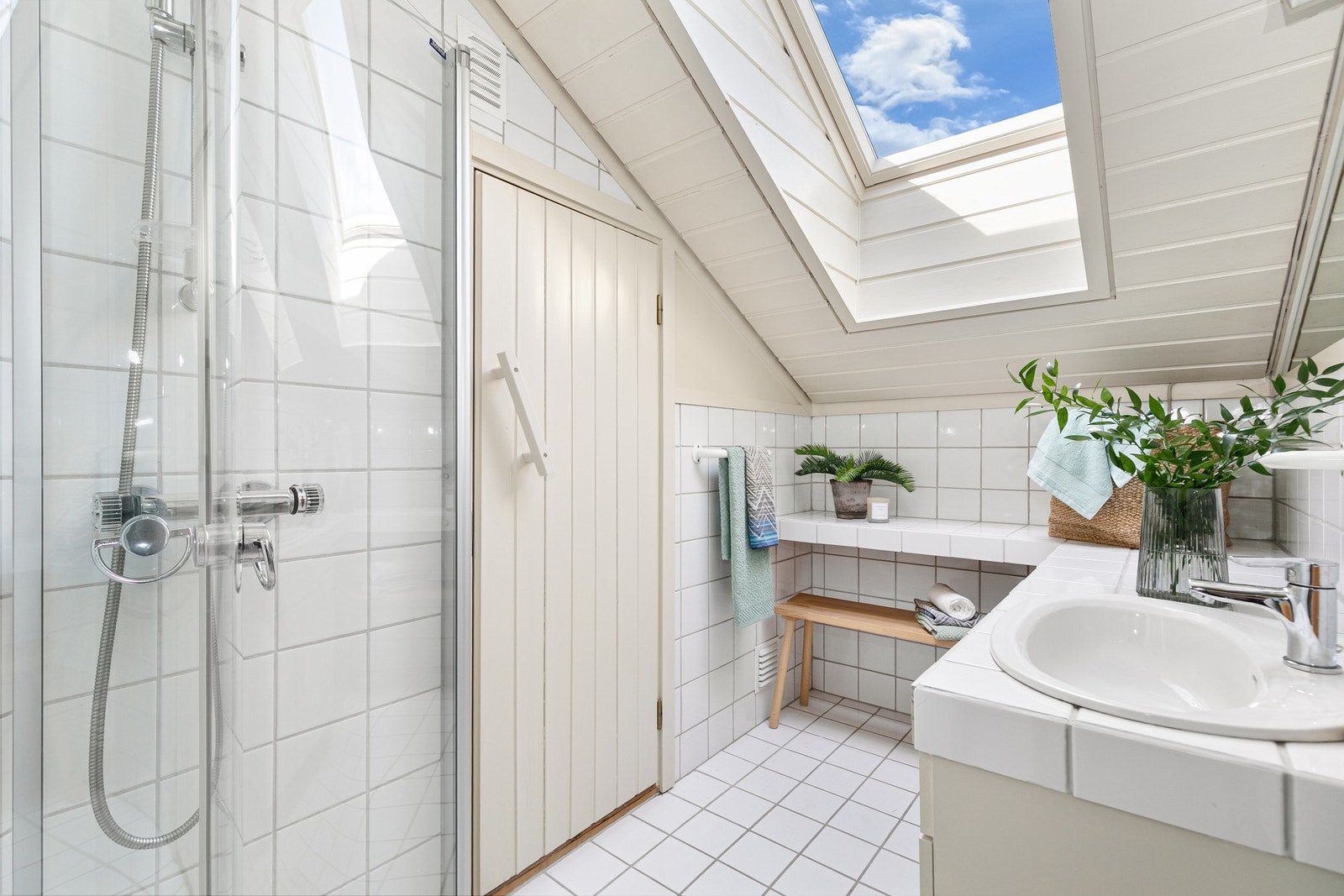 Badet er tilknyttet en herlig badstue. Galleribilde