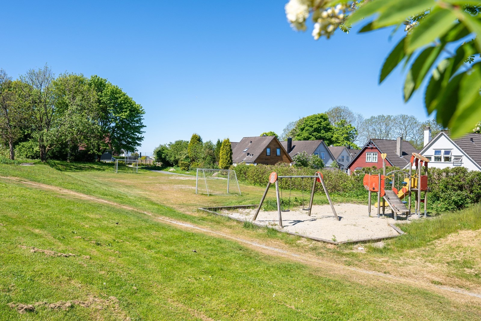 Videre er det også kort avstand til Amfi Madla og flotte turområder som Mosvatnet, Stokkavatnet og Sørmarka Galleribilde