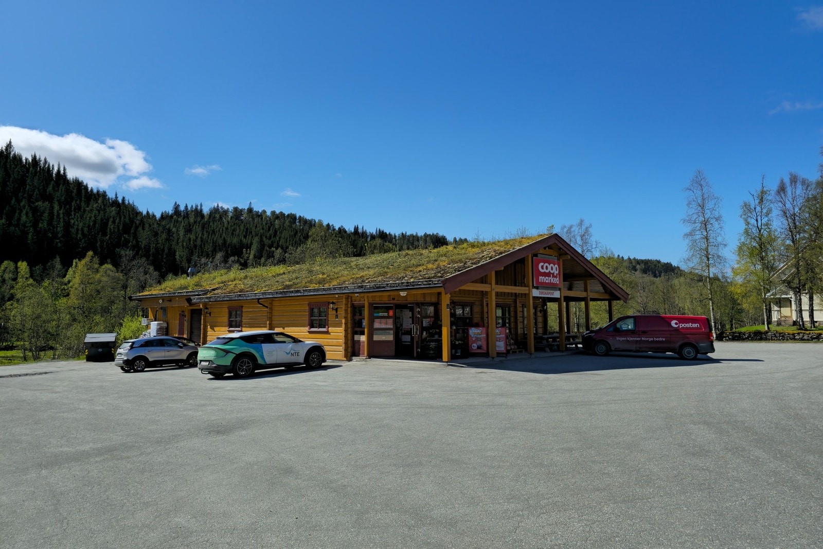 Butikken Coop marked har også post i butikk Galleribilde