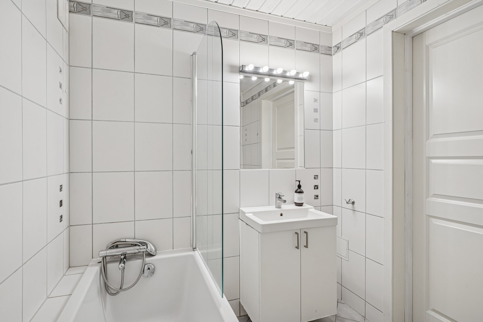 Baderom i underetasjen. Galleribilde