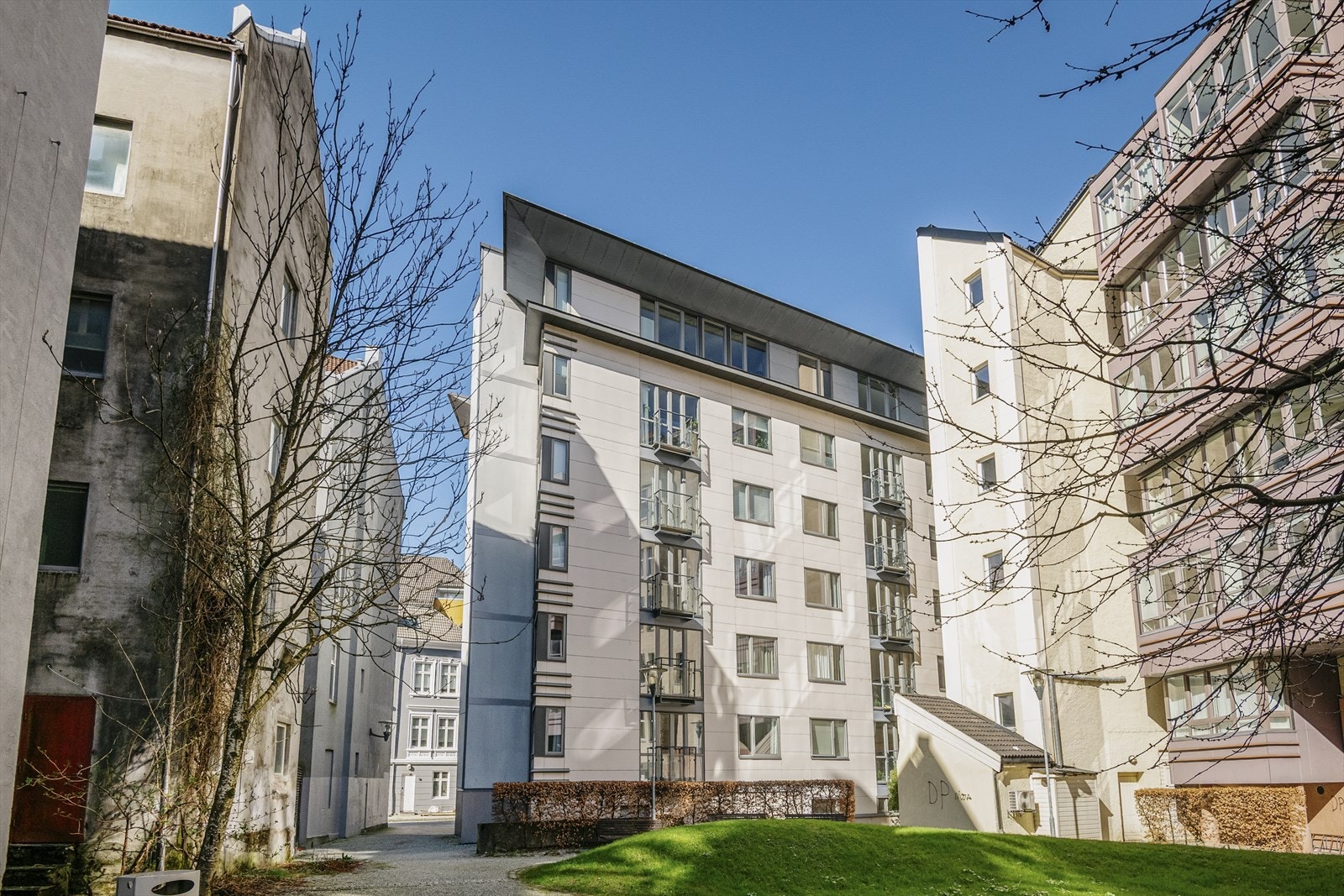 Midt i smørøye, med kort vei til det meste. Galleribilde