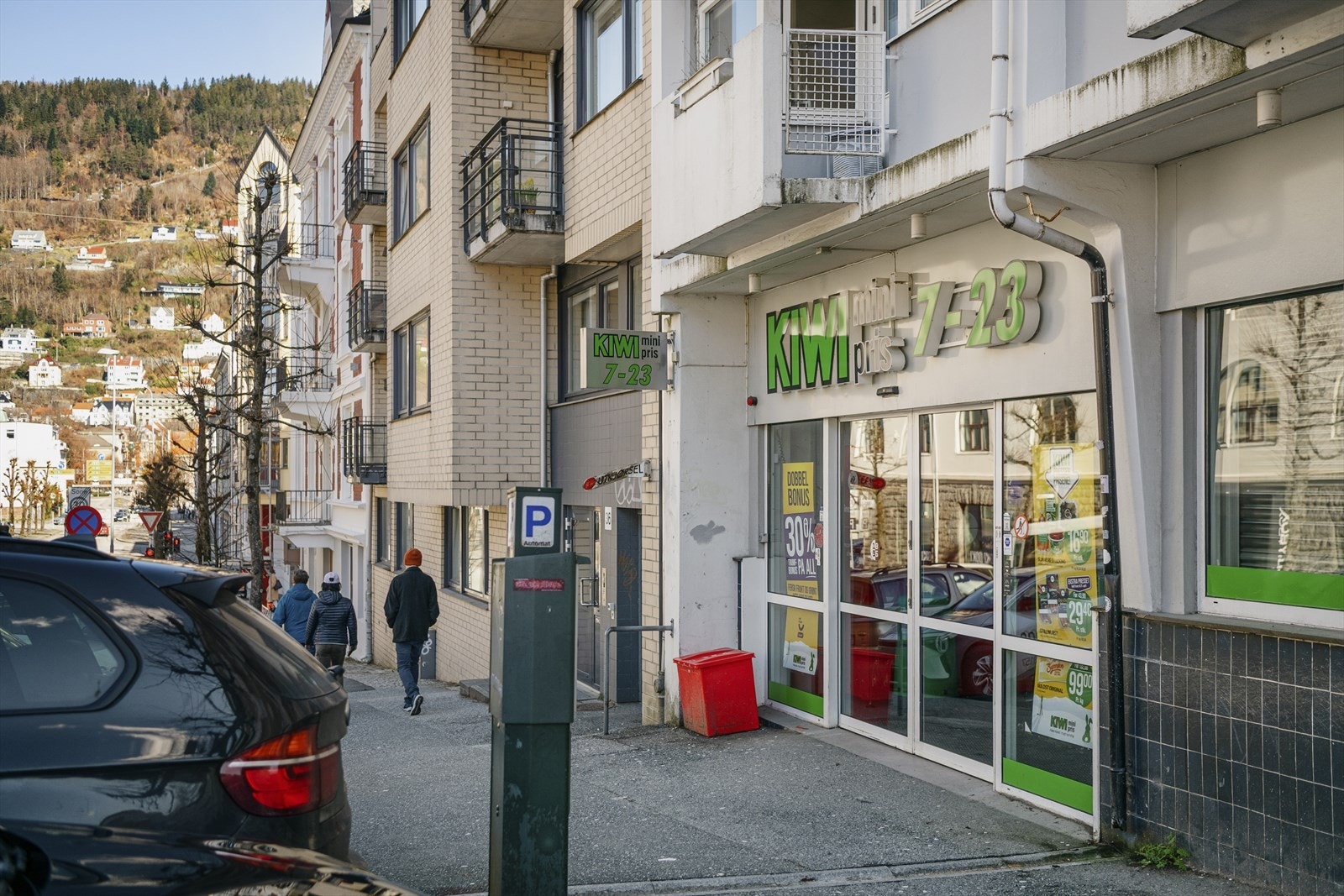 En av flere dagligvarebutikker i nærområdet. Galleribilde