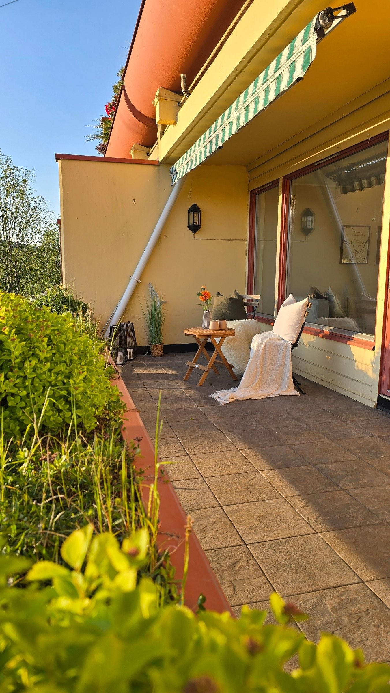 Terrasse vestside (3 etasje, fantastisk kveldssol og solnedganger) Galleribilde