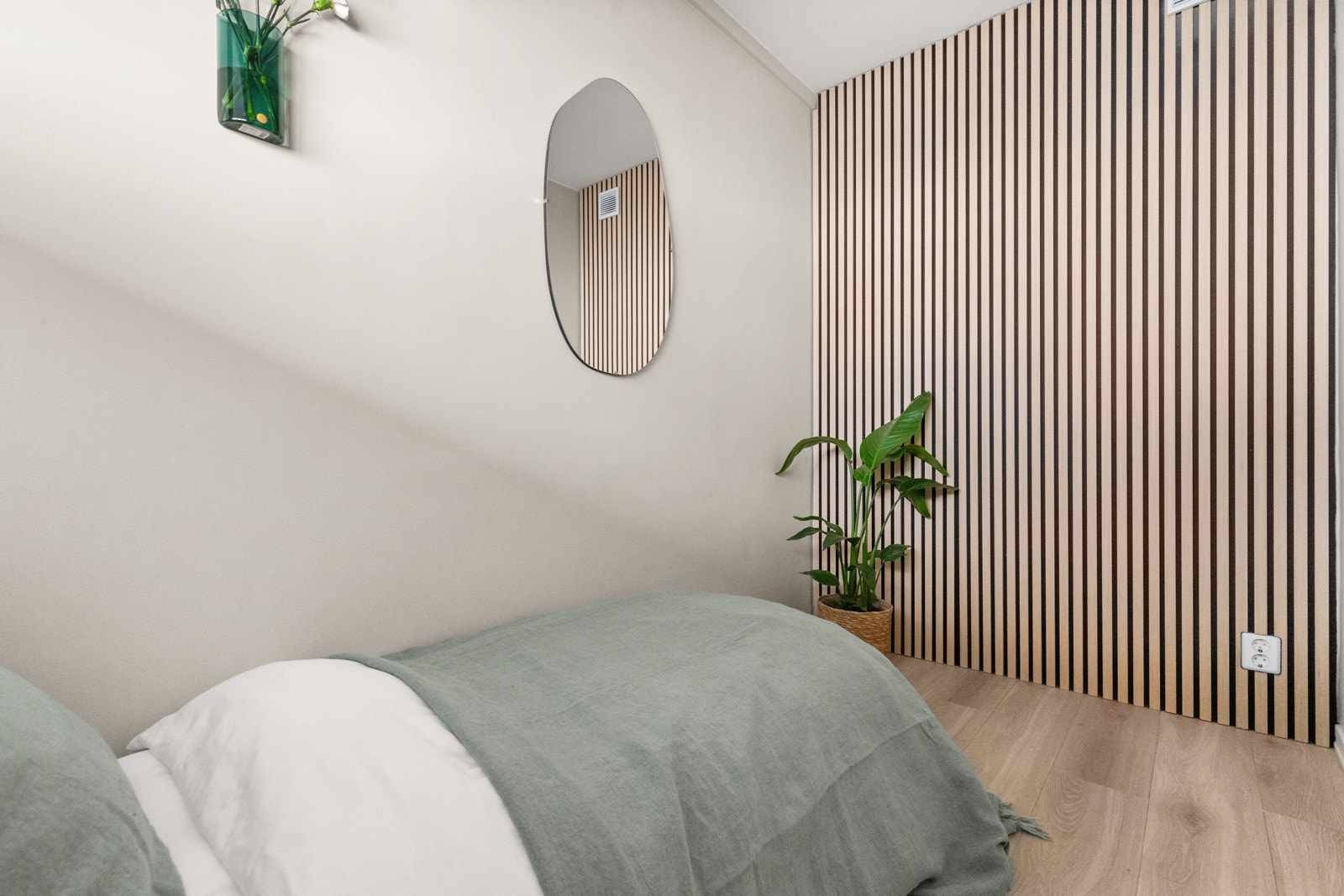 Delikat og innbydende. Legg merke til den lekre spileveggen. Galleribilde