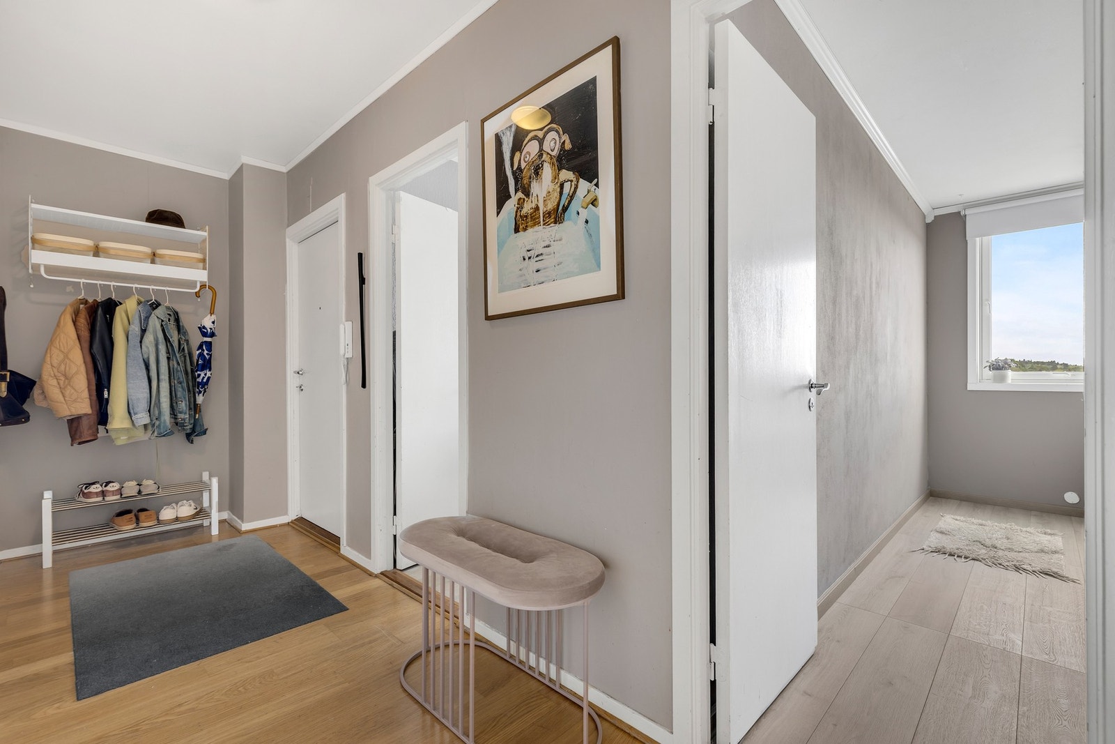 Entré på 6,1 kvm. Galleribilde