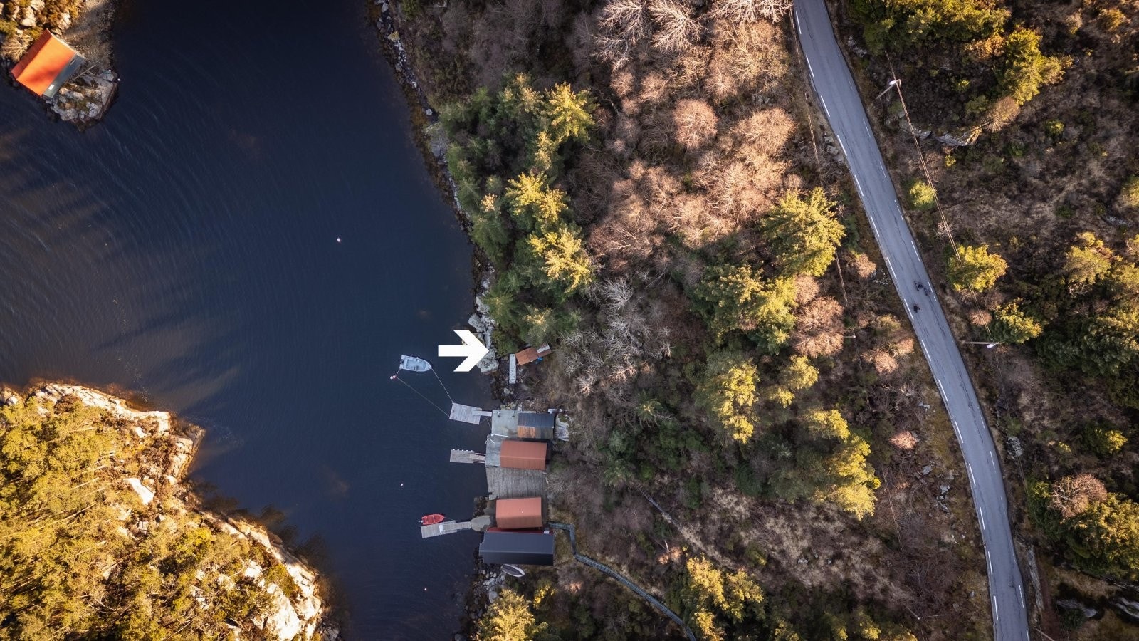 - Ca. 35 minutter å kjøre fra Bergen Sentrum - Galleribilde