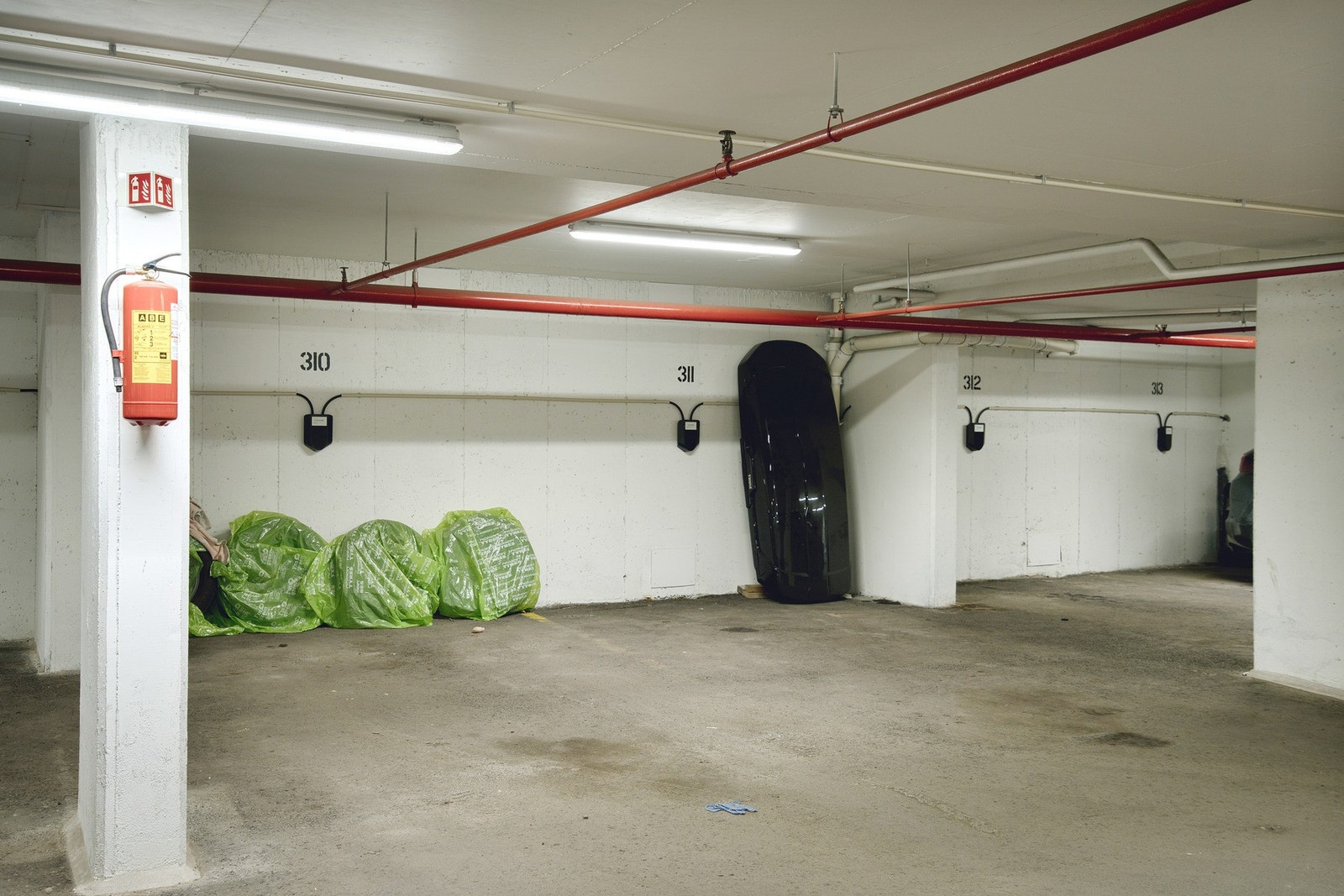 Parkering i felles garasjekjeller. Galleribilde