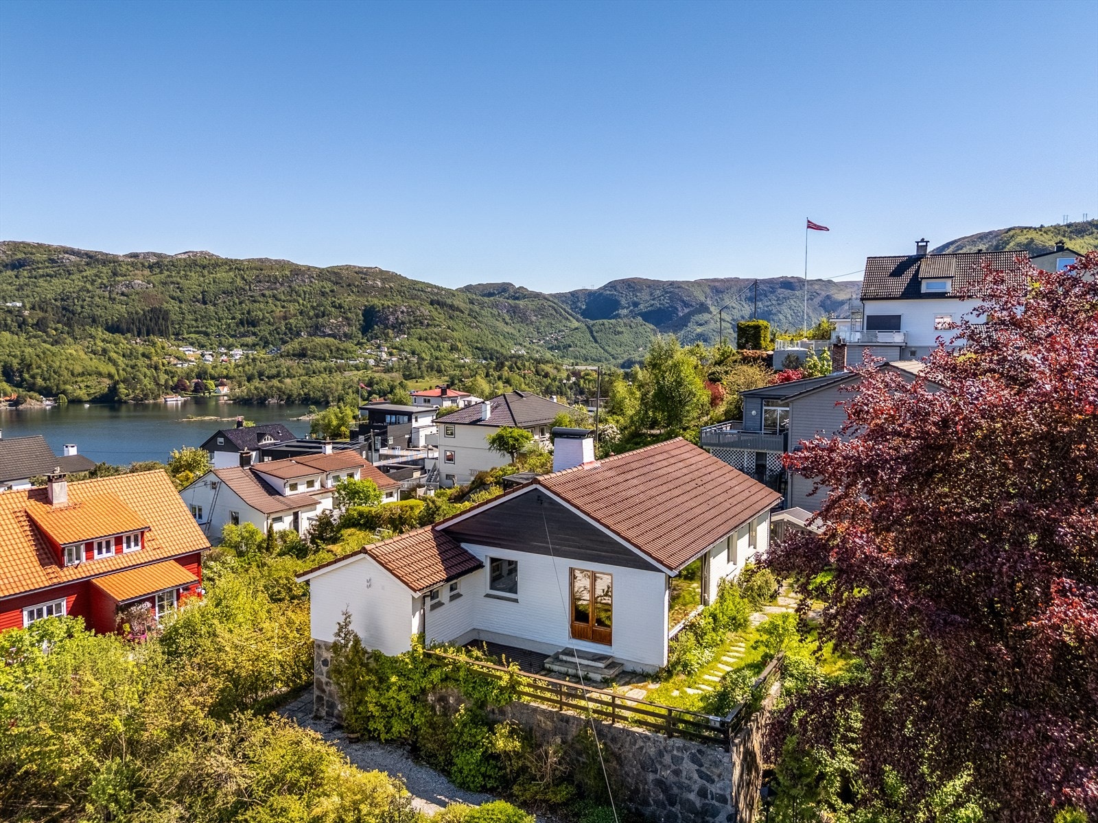 Velkommen til Einelien 3 - Presentert av Trond Lorentzen for Eiendomsmegler Vest! Galleribilde