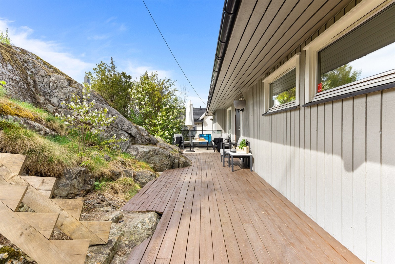 Uteplass på baksiden av huset Galleribilde