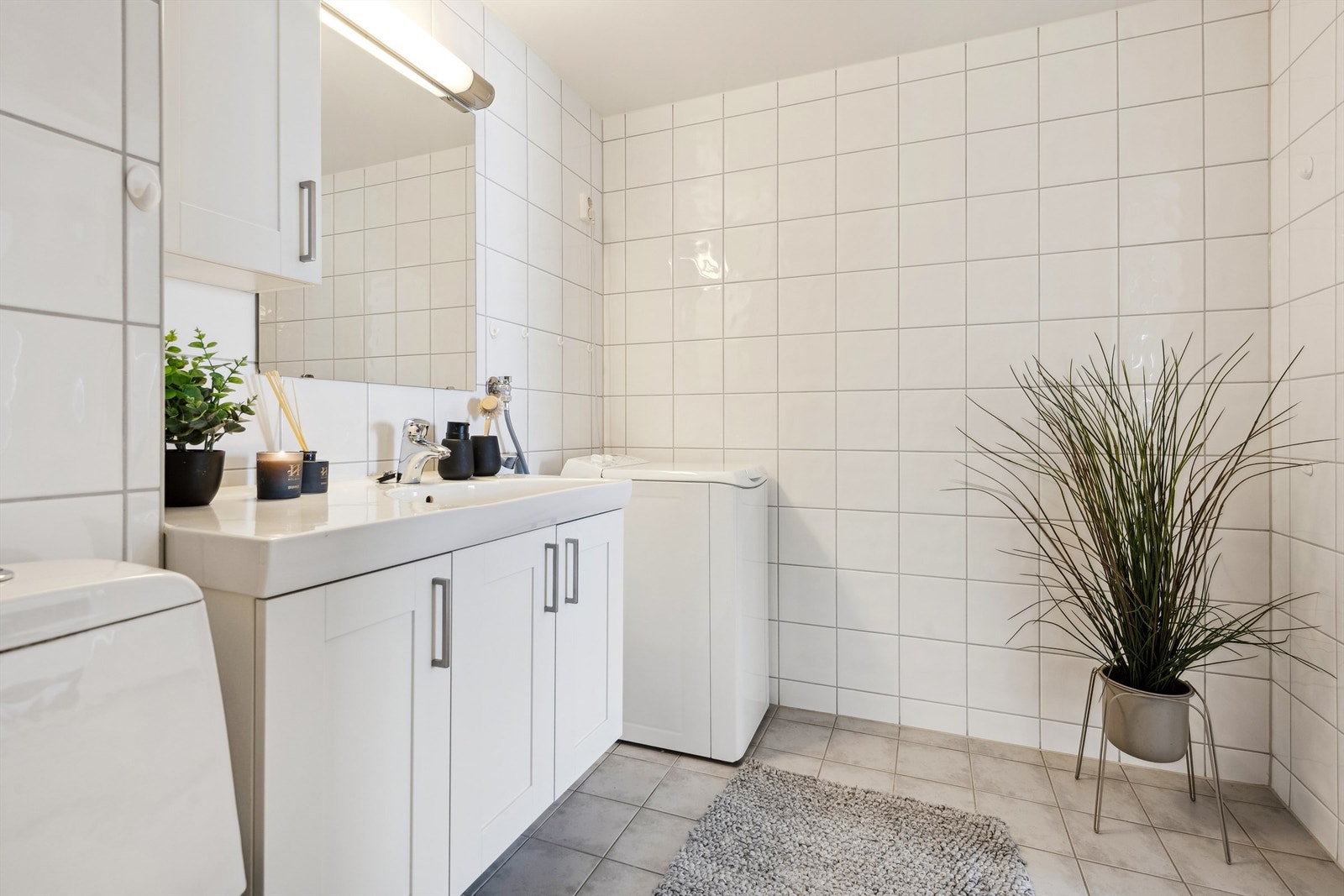 Er det behov for flere skap så er det god veggplass for det Galleribilde