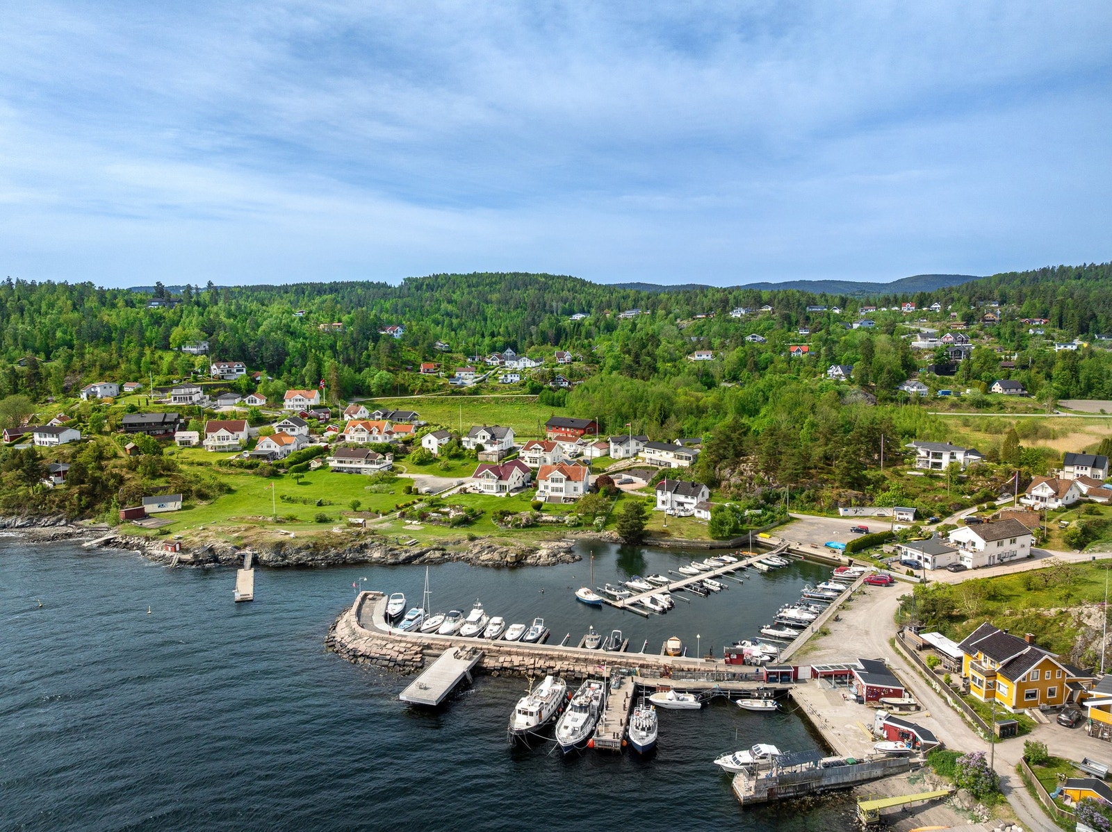 Blåhellaveien 1, til salgs ved Fredrik von Krogh . EIE.
Foto: Isnitt ved EmilJakobczyk Galleribilde