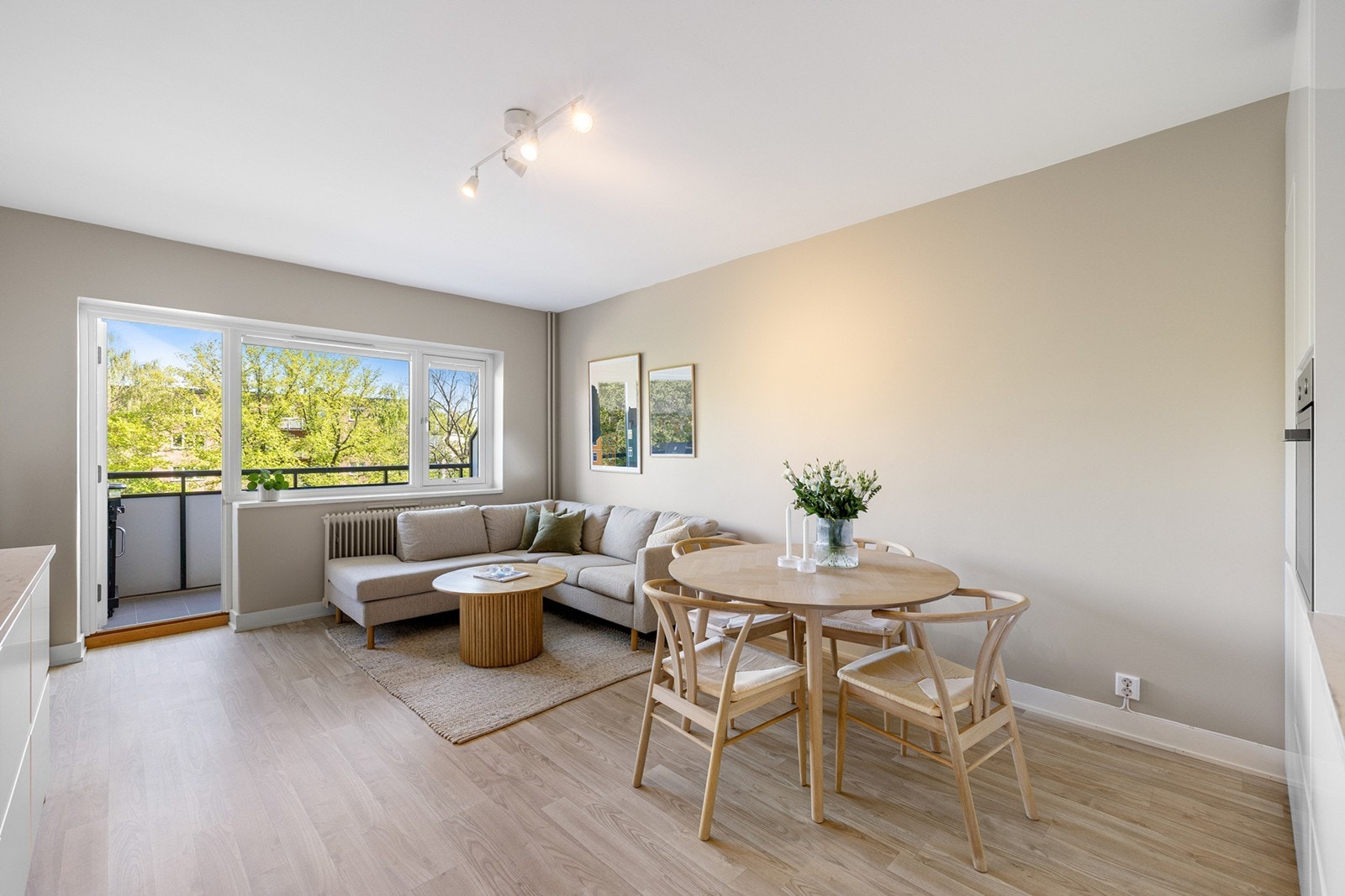 Kateryna Sigurjonsson v/Notar har gleden av å presentere Schouterrassen 21 Galleribilde